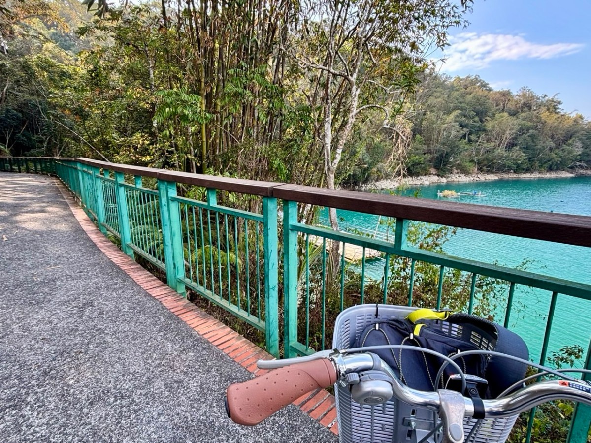 Two Wheels, One Gondola (Me, Myself and I at Sun Moon Lake)